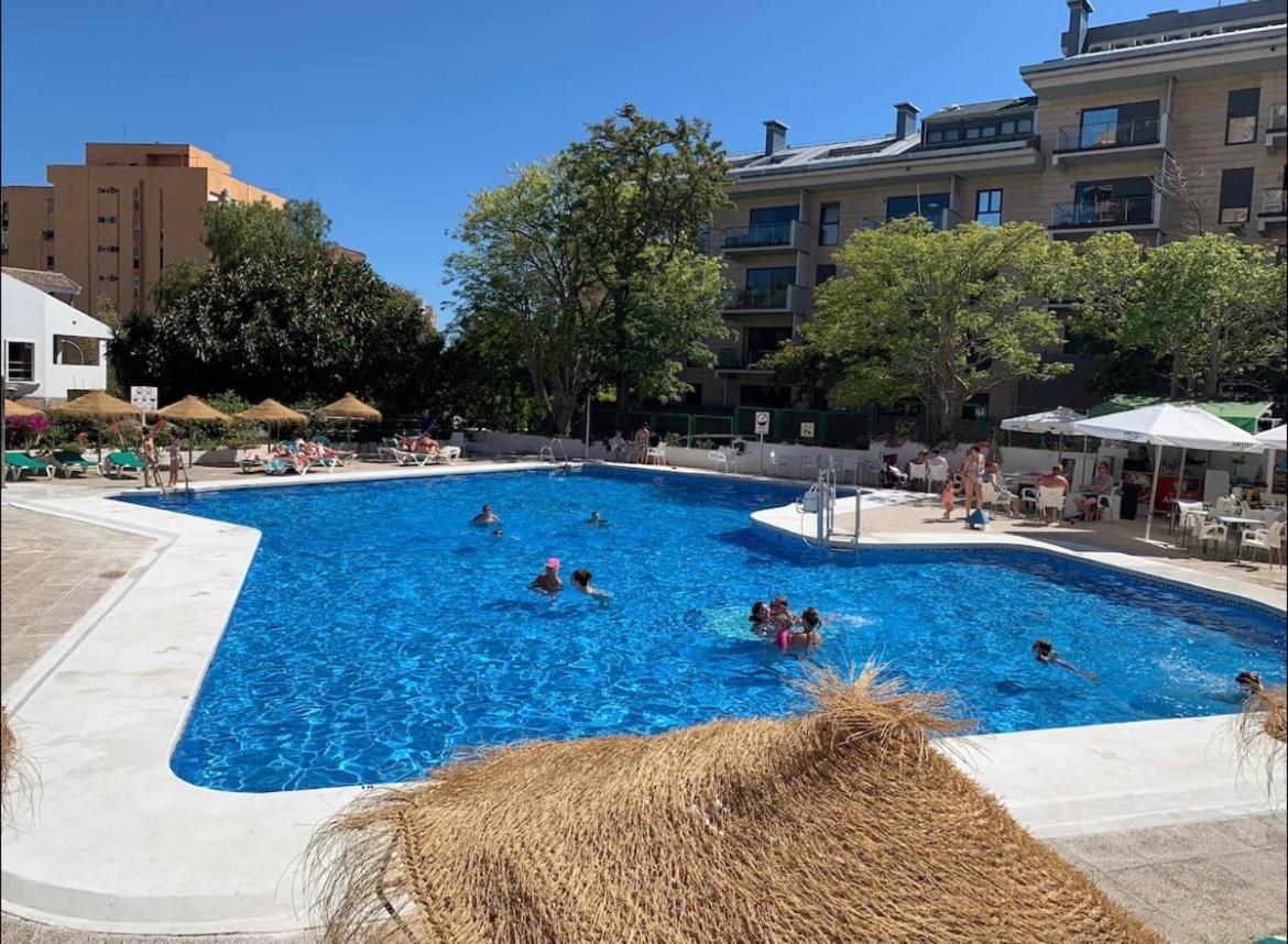 Piso Centrico En Calle Luis Vives 1, Benalmádena Eksteriør bilde
